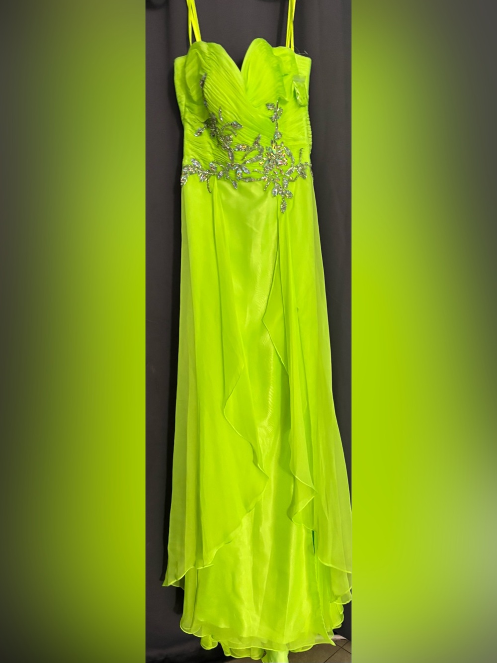 Mac duggal - Strapless Chiffon Beaded gown size 4 NWOT